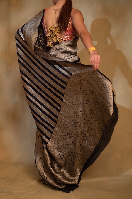 Priyanka Raajiv Chaitra Floral Pattern Saree With Unstitched Blouse 