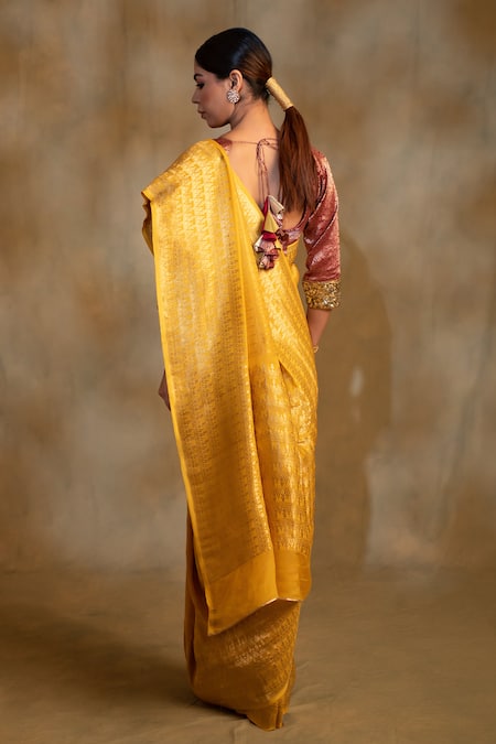 Shop Priyanka Raajiv Yellow Silk, Gudi Pattidaar Pattern Banarasi Saree With Unstitched Blouse at Aza Fashions Shop_Priyanka Raajiv_Yellow Silk, Gudi Pattidaar Pattern Banarasi Saree With Unstitched Blouse _at_Aza_Fashions