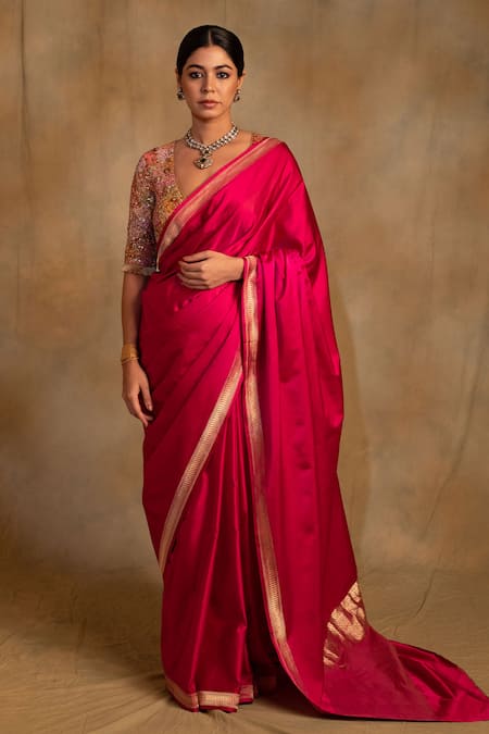 Priyanka Raajiv Navroz Swirl Border Saree With Unstitched Blouse Piece 