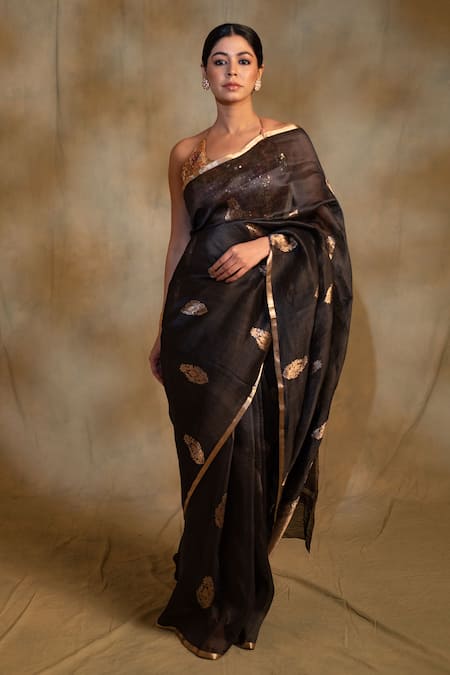 Priyanka Raajiv Tritiya Paisley Buti Saree With Unstitched Blouse Piece 