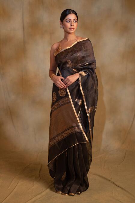 Priyanka Raajiv_Black Linen, Silk Tritiya Paisley Buti Saree With Unstitched Blouse Piece _Online_at_Aza_Fashions