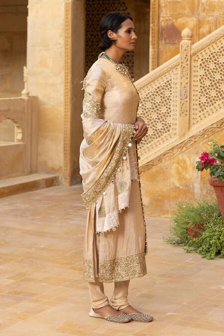 Buy_Arpita Mehta_Gold Tissue, Silk Embroidery, Mirrors, Beads, Sequins Round Placement Kurta Set_Online_at_Aza_Fashions