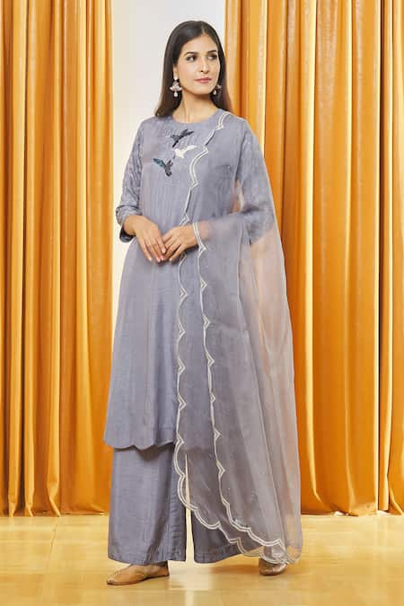 LABEL SHRISTI CHETANI Bird Placement Embroidered Kurta Set 