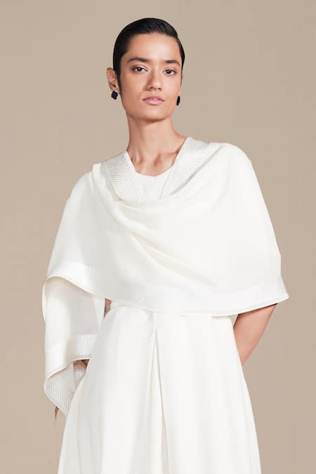 Ampm Ivory Embroidery Resham Scarf Online at Aza Fashions Ampm_Ivory Embroidery Resham Scarf _Online_at_Aza_Fashions