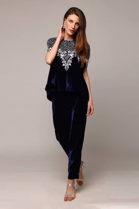 Studio22 by Pulkita Arora Bajaj Blue Velvet Embroidery Cut Dana Round Belle In Embellished Jacket Pant Set 