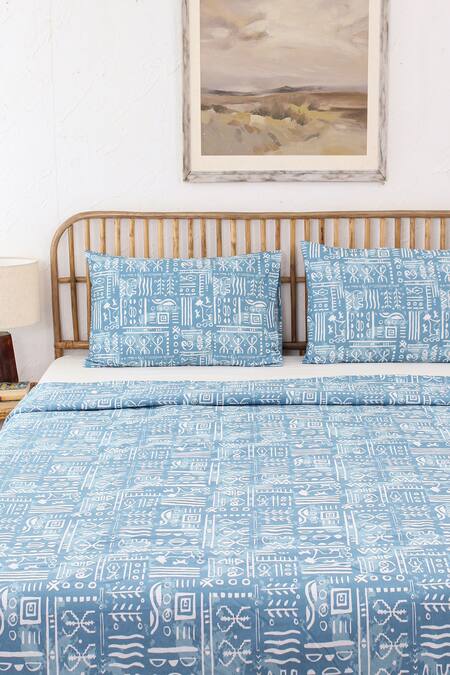Buy House This Blue 100% Cotton Printed Gamathi Double Bed Set Online at Aza Fashions Buy_House This_Blue 100% Cotton Printed Gamathi Double Bed Set_Online_at_Aza_Fashions