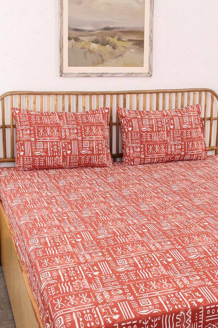 House This Red 100% Cotton Printed Gamathi Double Bed Set Online at Aza Fashions House This_Red 100% Cotton Printed Gamathi Double Bed Set_Online_at_Aza_Fashions