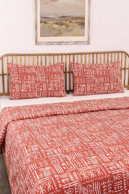 Shop House This Red 100% Cotton Printed Gamathi Double Bed Set Online at Aza Fashions Shop_House This_Red 100% Cotton Printed Gamathi Double Bed Set_Online_at_Aza_Fashions