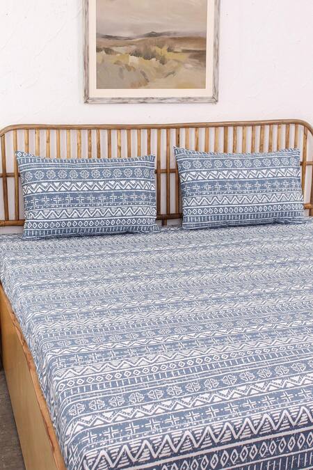 House This Blue 100% Cotton Printed Kullu Patti Double Bed Set Online at Aza Fashions House This_Blue 100% Cotton Printed Kullu Patti Double Bed Set_Online_at_Aza_Fashions