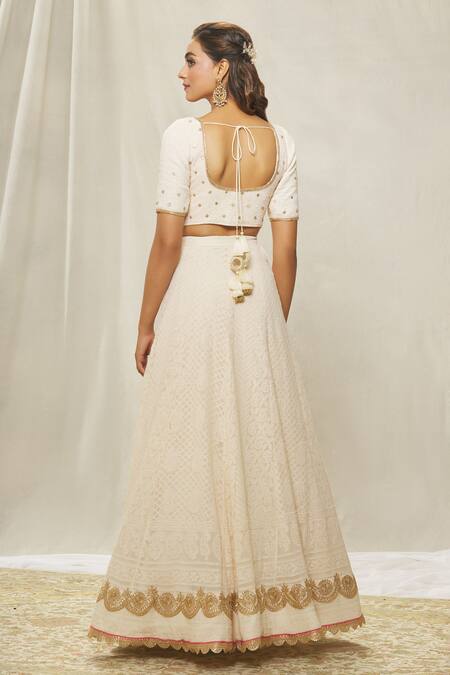 Shop Alaya Advani Off White Georgette Embroidery, Gota Patti V-neck Chikankari Lehenga Set at Aza Fashions Shop_Alaya Advani_Off White Georgette Embroidery, Gota Patti V-neck Chikankari Lehenga Set_at_Aza_Fashions