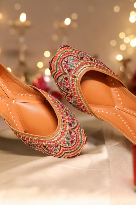 Buy_House Of Vian_Multi Color Mirrors, Beads, Embroidery Suhani Juttis _Online_at_Aza_Fashions