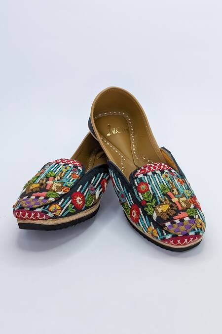 Azora_Black Thread Embroidered Bunny Juttis_Online_at_Aza_Fashions