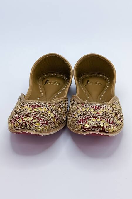 Azora_Red Gota Rooh Embroidered Juttis _Online_at_Aza_Fashions