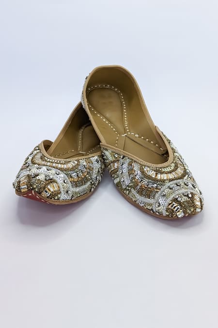 Azora Metallic Cutdana Embellished Juttis 