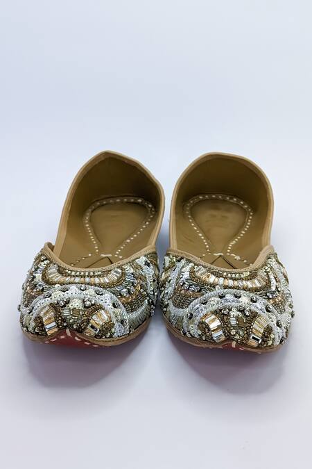 Buy_Azora_Gold Stone Metallic Cutdana Embellished Juttis _Online_at_Aza_Fashions