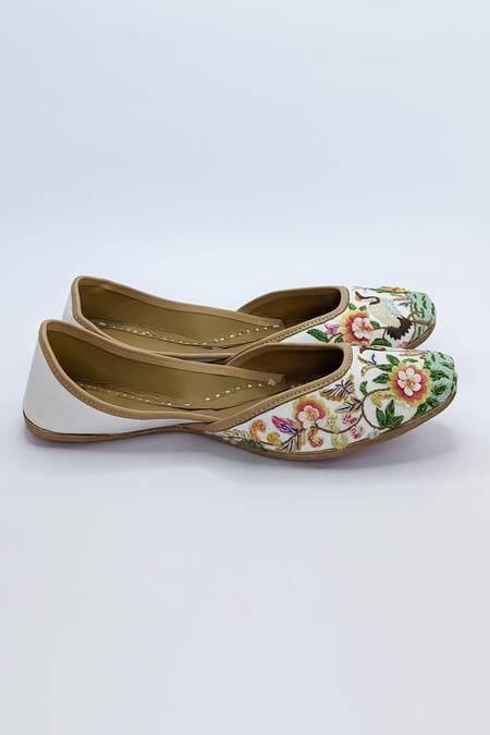 Shop_Azora_White Thread Nazarah Work Juttis _Online_at_Aza_Fashions