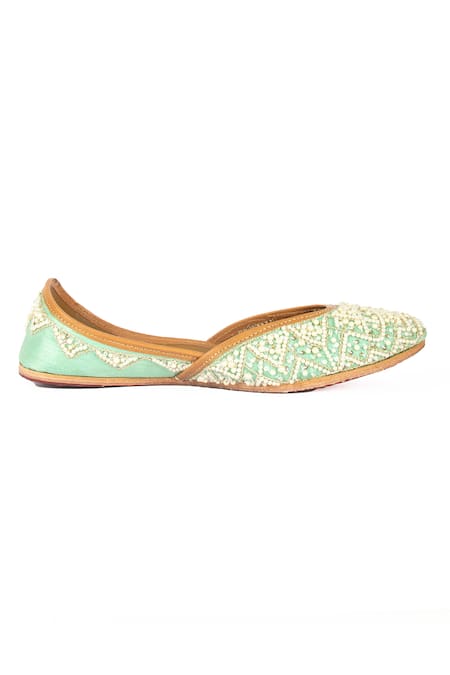 Azora Moti Haar Embellished Juttis 