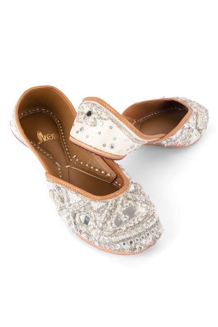 Azora Sangeet Zardozi Embroidered Juttis 