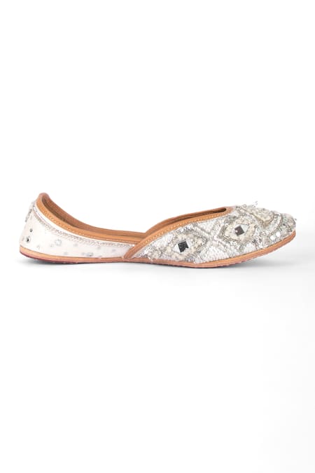 Azora_Silver Mirror Sangeet Zardozi Embroidered Juttis _Online_at_Aza_Fashions