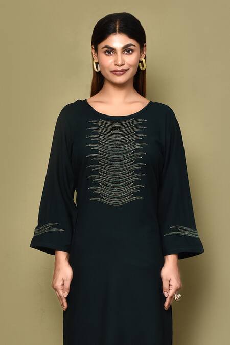 Samyukta Singhania_Green Rayon Embroidery Round Neck Wave Pattern Kurta _Online_at_Aza_Fashions
