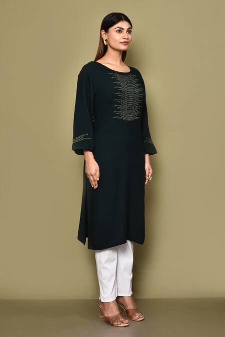 Samyukta Singhania_Green Rayon Embroidery Round Neck Wave Pattern Kurta _at_Aza_Fashions