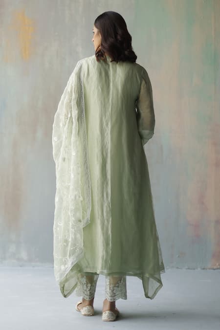 Begum Mira Embroidered Kurta Set 