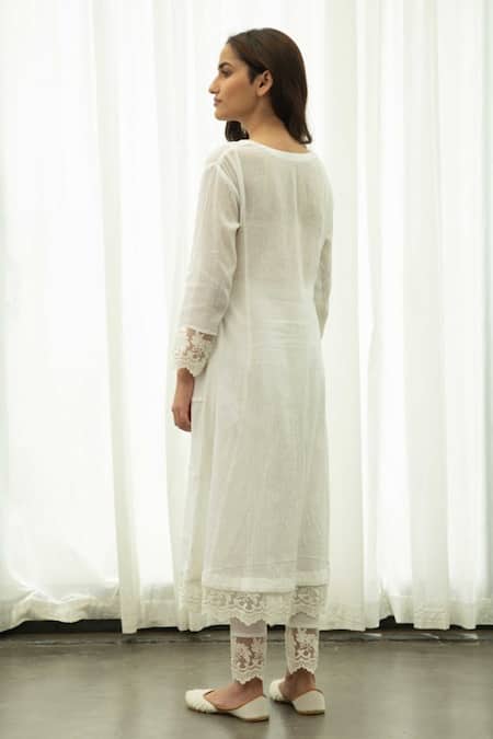 Roze Mahajabeen Cotton Embroidered Kurta 