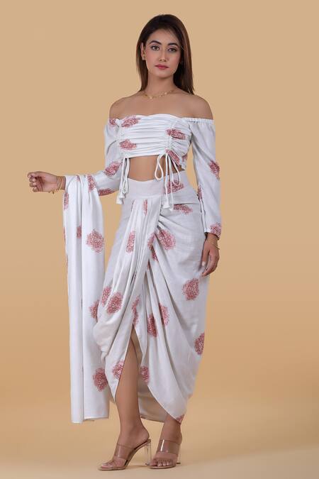 Pasha India White Linen Floral One Shoulder Pre-draped Lungi Saree With Blouse
