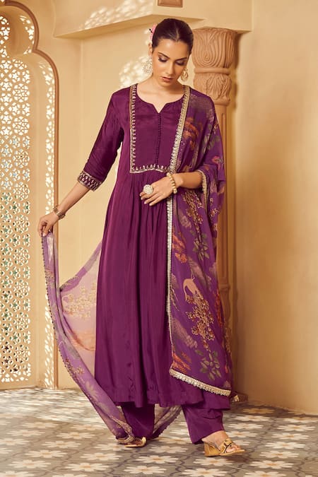 Megha Pitti Purple Habutai Silk Botanic Printed Notched Kurta Set With Dupatta 