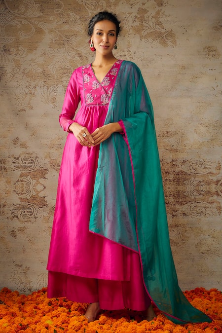 The Aarya Glass Bead Placement Embroidered Kurta Set 