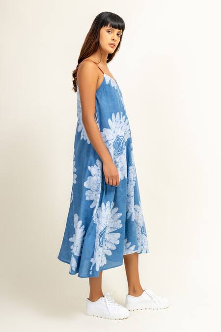 Doodlage_Blue Cotton Sweetheart Neck Batik Floral Print Dress _at_Aza_Fashions