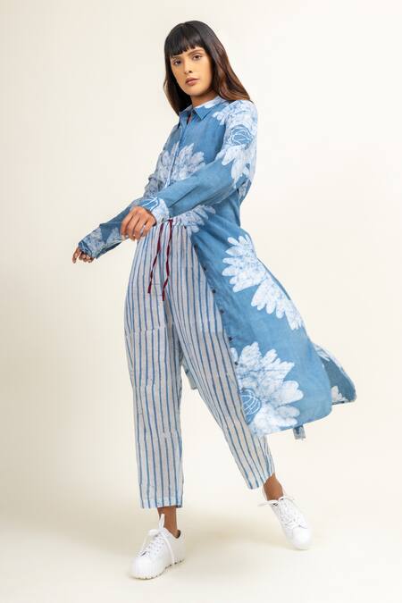 Buy Doodlage Blue Upcycled Cotton Print Floral Collared Neck Batik Tunic With Belt Online at Aza Fashions Buy_Doodlage_Blue Upcycled Cotton Print Floral Collared Neck Batik Tunic With Belt _Online_at_Aza_Fashions