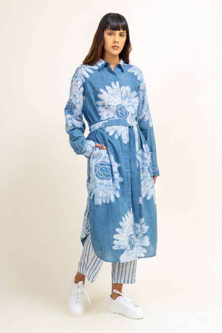 Doodlage Blue Upcycled Cotton Print Floral Collared Neck Batik Tunic With Belt at Aza Fashions Doodlage_Blue Upcycled Cotton Print Floral Collared Neck Batik Tunic With Belt _at_Aza_Fashions