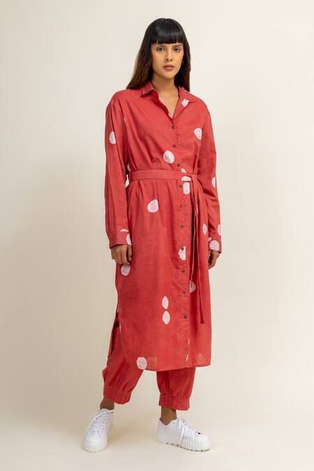 Doodlage Peach Upcycled Cotton Print Polka Dot Collared Neck Batik Tunic With Belt at Aza Fashions Doodlage_Peach Upcycled Cotton Print Polka Dot Collared Neck Batik Tunic With Belt _at_Aza_Fashions