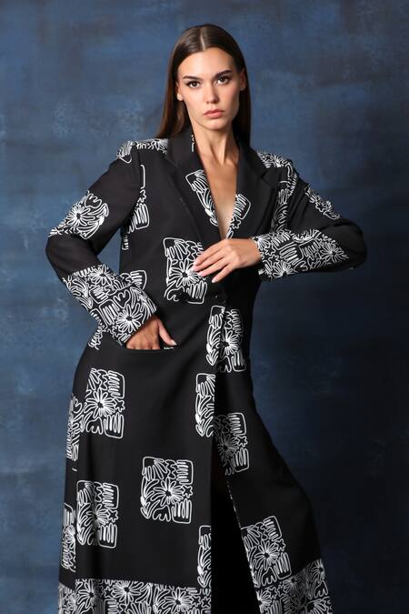 Swatee Singh Black Crepe Applique Collared Long Overcoat Jacket Online at Aza Fashions Swatee Singh_Black Crepe Applique Collared Long Overcoat Jacket _Online_at_Aza_Fashions