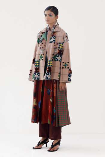 Buy_Yavi_Pink Wool Embroidery Collared Lyra Floral Jacket _Online_at_Aza_Fashions