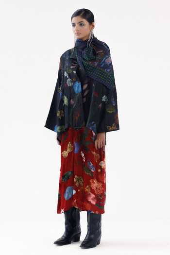 Yavi_Black Silk Collared Margo Jacket _Online_at_Aza_Fashions