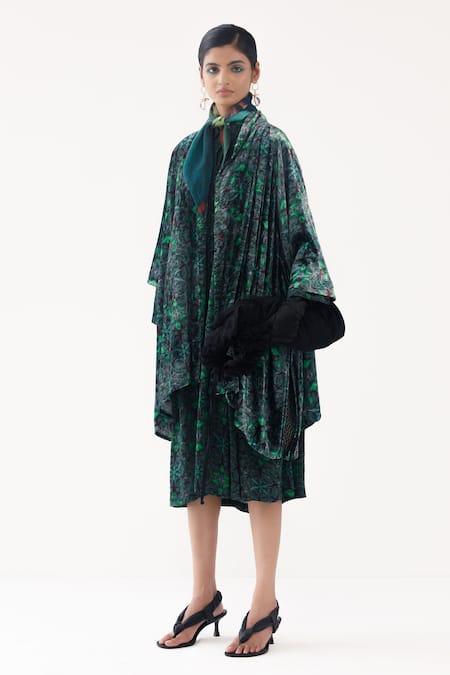Buy_Yavi_Green Silk, Velvet Collared Stella Jacket _Online_at_Aza_Fashions
