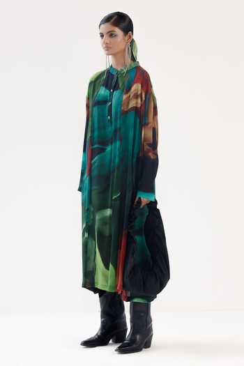 Buy Yavi Green Silk Mandarin Collar Thea Dress Online at Aza Fashions Buy_Yavi_Green Silk Mandarin Collar Thea Dress _Online_at_Aza_Fashions