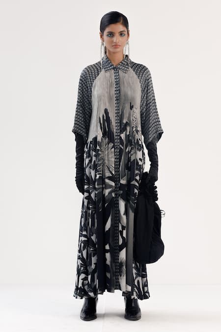 Yavi Black 100% Cupro Vase Story Print Collar Neck Diana Shirt Dress