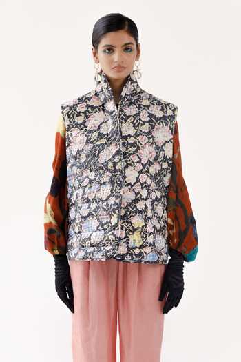 Yavi_Black Taffeta, Silk V-neck Jasmine Quilted Reversible Bundi Jacket _Online_at_Aza_Fashions