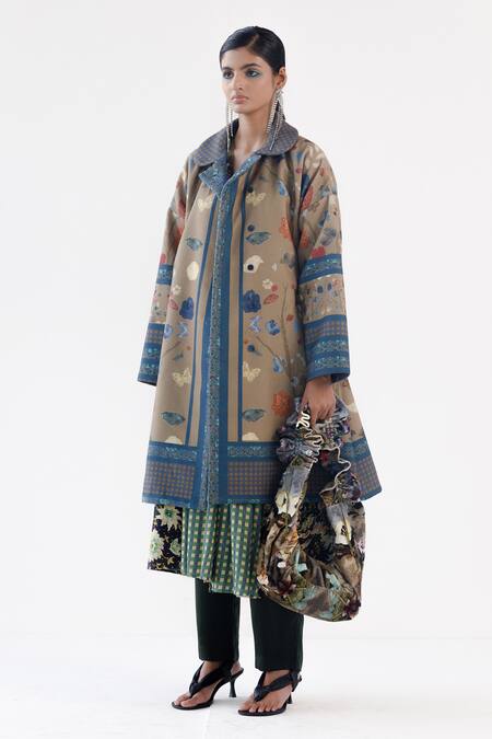 Buy_Yavi_Gold Wool Collared Katie Peony Bloom Peter Pan Jacket _Online_at_Aza_Fashions