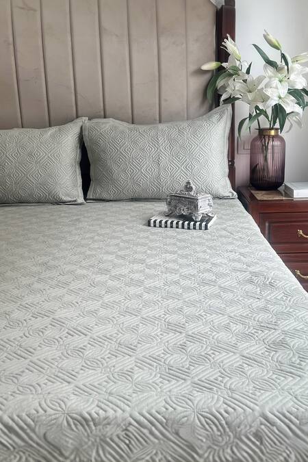 Sadyaska Green 100% Cotton Oasis Quilted Reversible Bedspread Set