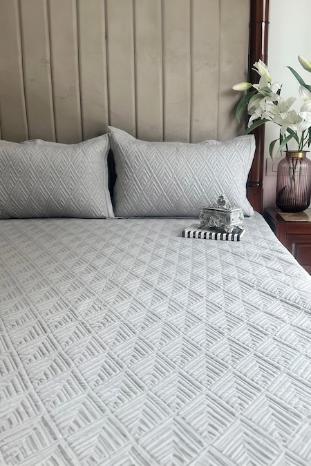 Sadyaska Grey 100% Cotton Vogue Quilted Reversible Bedspread Set