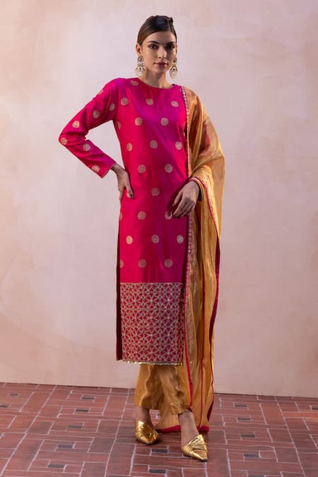 Taisha Pink Kurta Pure Handwoven Bangalore Silk Elephant Motif Pant Set 