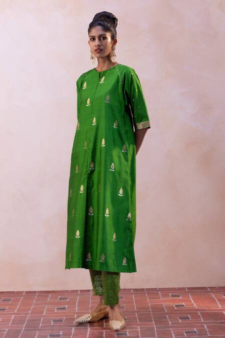 Taisha_Green Tissue Embroidery, Zari Round Handwoven Front Slit Banarasi Kurta Pant Set _Online_at_Aza_Fashions