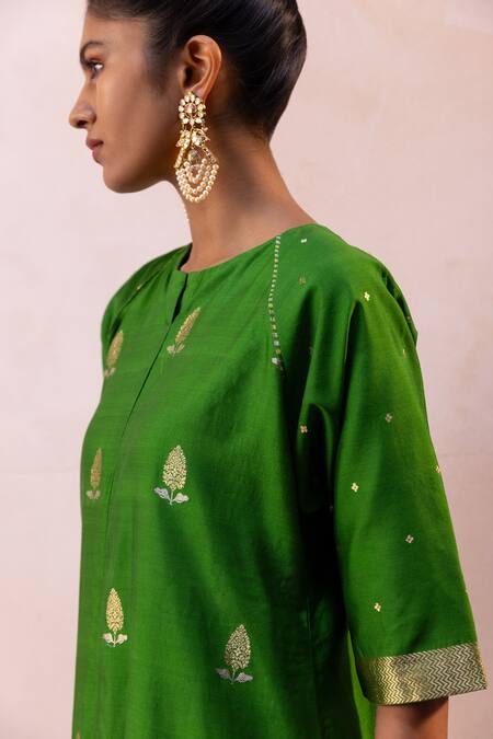 Shop_Taisha_Green Tissue Embroidery, Zari Round Handwoven Front Slit Banarasi Kurta Pant Set _Online_at_Aza_Fashions