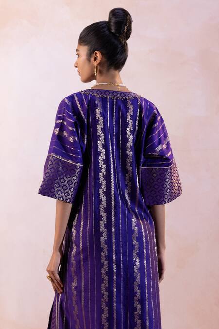 Buy_Taisha_Purple Handloom Cotton, Georgette, Silk Floral Stripe Kurta And Pant Set _Online_at_Aza_Fashions