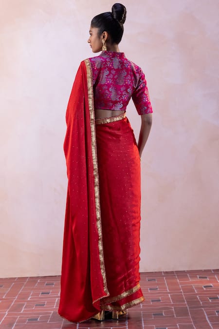 Taisha Handwoven Embroidered Border Saree With Blouse 