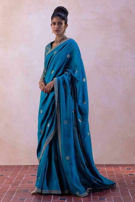 Taisha_Blue Handloom Cotton, , , Floral Border Saree With Blouse _Online_at_Aza_Fashions
